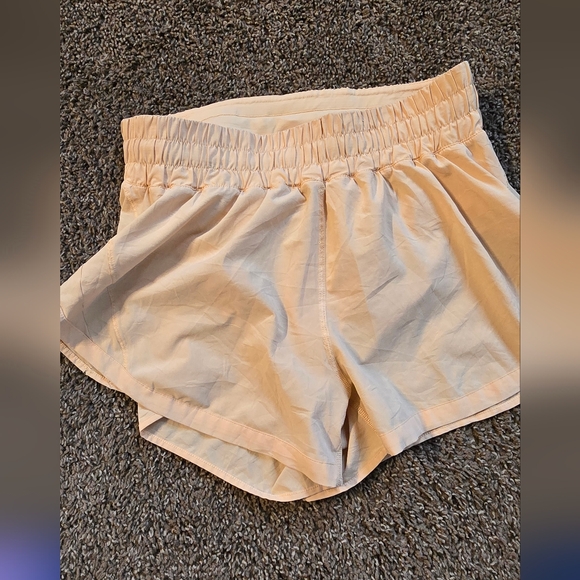 Lululemon Track That High-Rise Lined Short 3" - Picture 4 of 7